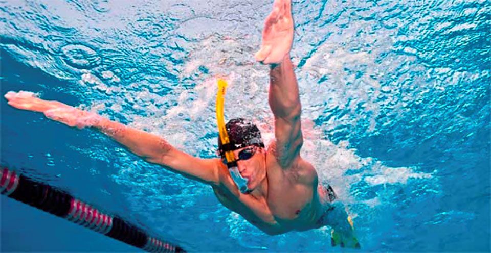 Tubo frontal natación Nabaiji, Elimina las dificultades de respiración y  perfecciona tu técnica con el tubo frontal. Progresa y disfruta en el agua  de una forma más sencilla. ;)